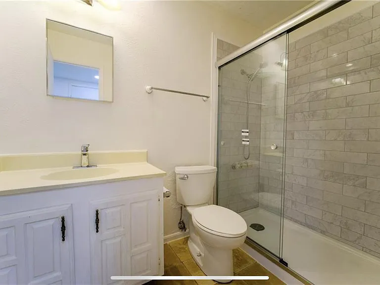 6403 Apache Ct — Photo 17