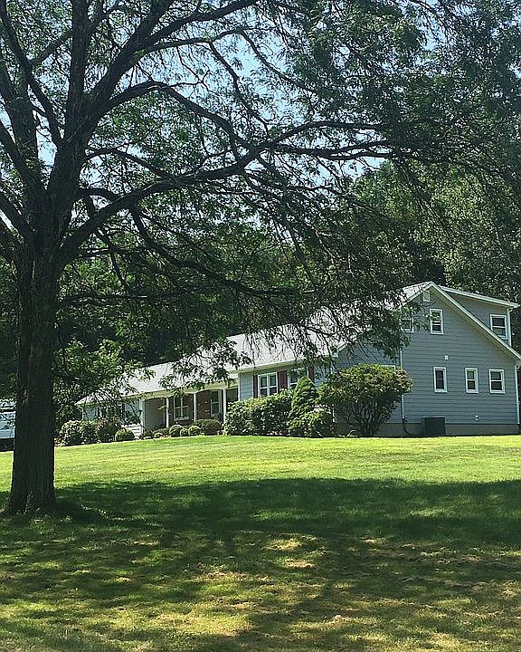 2nd image of 19 Peck Rd