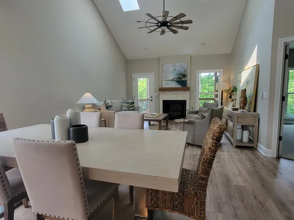 238 Sugartree Ln, Versailles, KY 40383