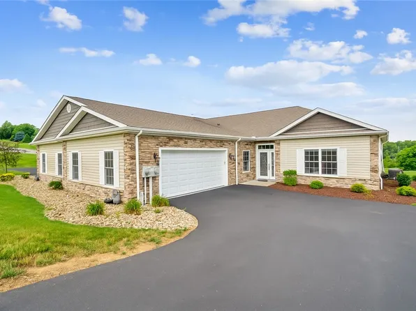 1015 Ashfield Way, Greensburg, PA 15601