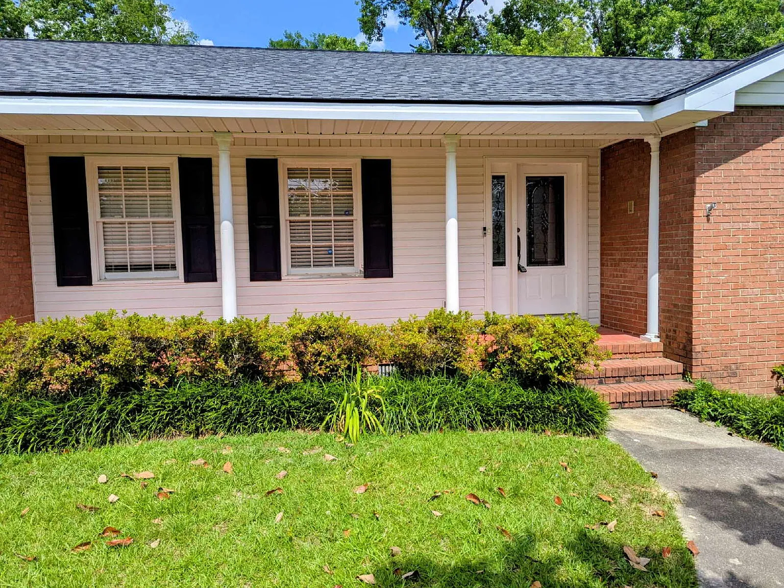 3 bed, 2.0 bath, 1548 sqft, $1,800 — Photo 3