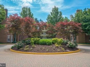 7027 Haycock Rd #507, Falls Church, VA 22043