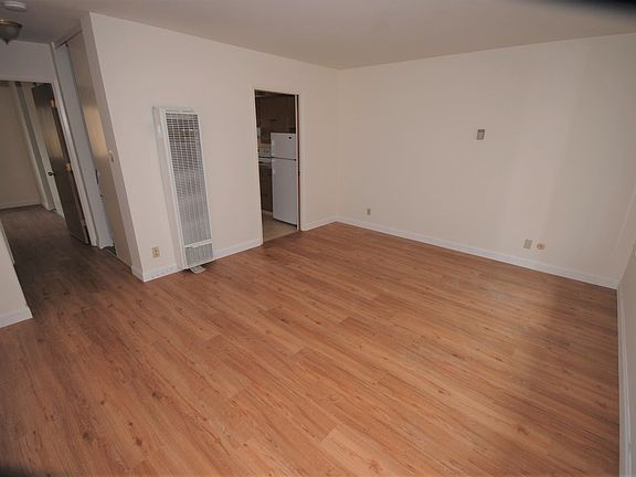 3rd image of 1439 El Camino Real APT 1