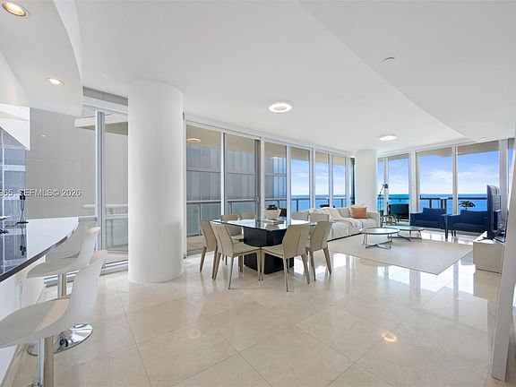 4th image of 17121 Collins Ave APT 1508