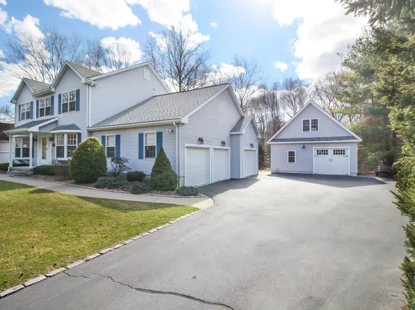 37 Spring Rock Road, East Lyme, CT 06333