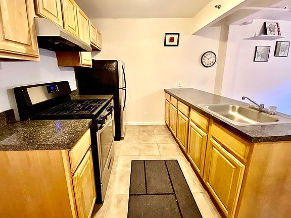 5th image of 3012 Astoria Blvd APT 6