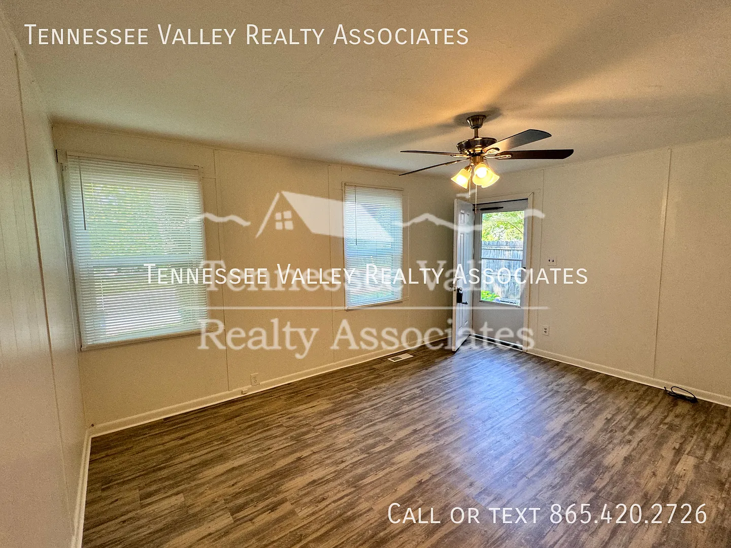 Charming 2-Bedroom Apartment in Scenic Oak Ridge, TN — Photo 4