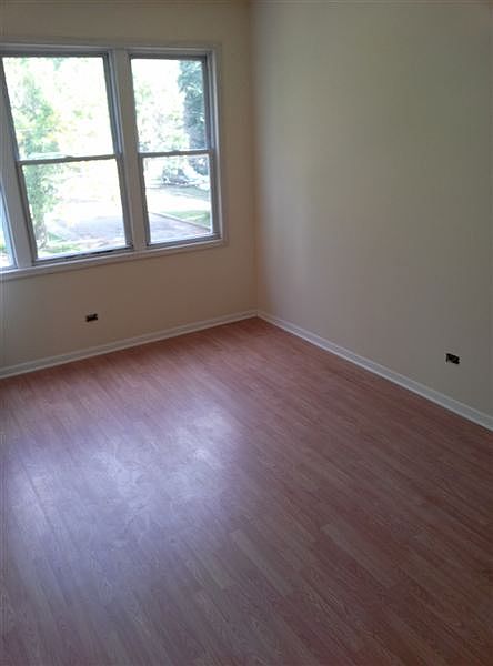 1st image of 8456 S Burnham Ave