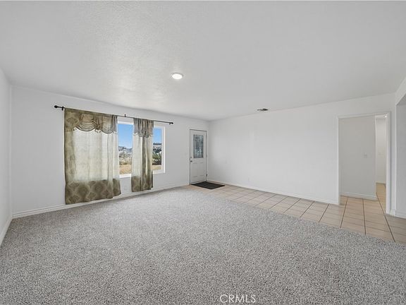 5th image of 14732 Whittram Ave