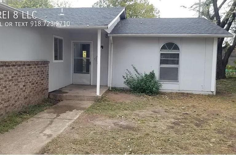 6303 S Owasso Ave — Photo 1