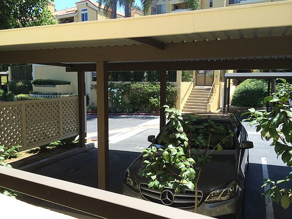 2 Carport spaces