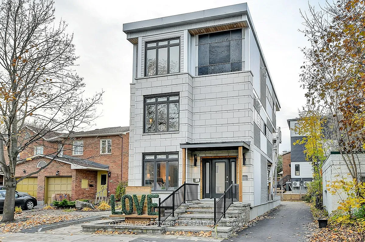Building Photo - 10 Chestnut St #A