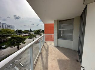 1351 NE Miami Gardens Dr APT 325E, Miami, FL 33179