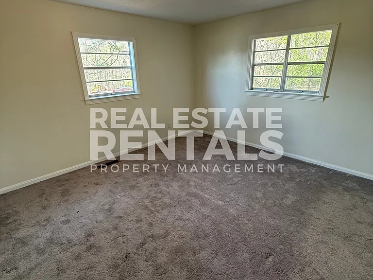 688 Sutton Bridge Rd — Photo 10