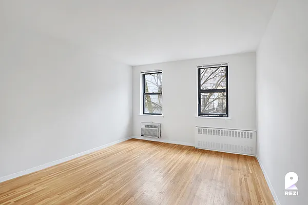 Rented by REZI | media 15