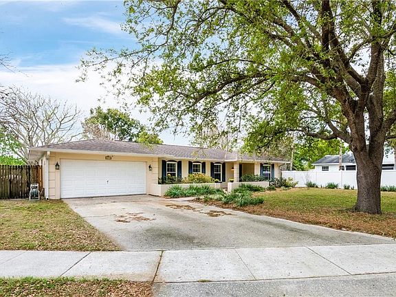 2nd image of 8598 Clover Ct