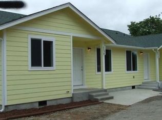 715 3rd Ave SW UNIT A, Castle Rock, WA 98611