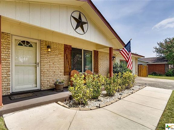 3rd image of 1114 Gardenia Dr