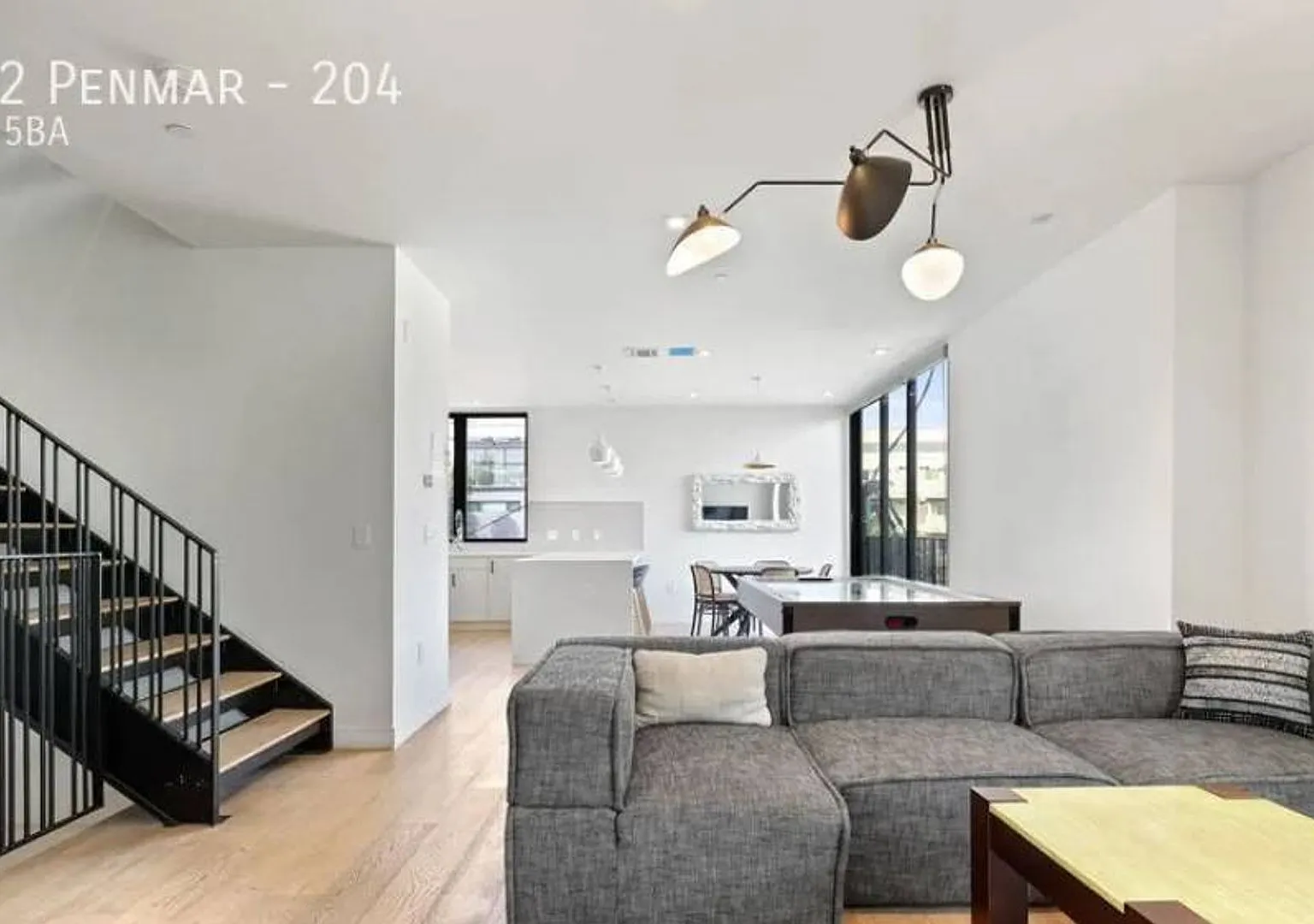 Stylish Multi-Level Spacious 4BD + 4.5BA Condo | Venice Neighborhood — Photo 3