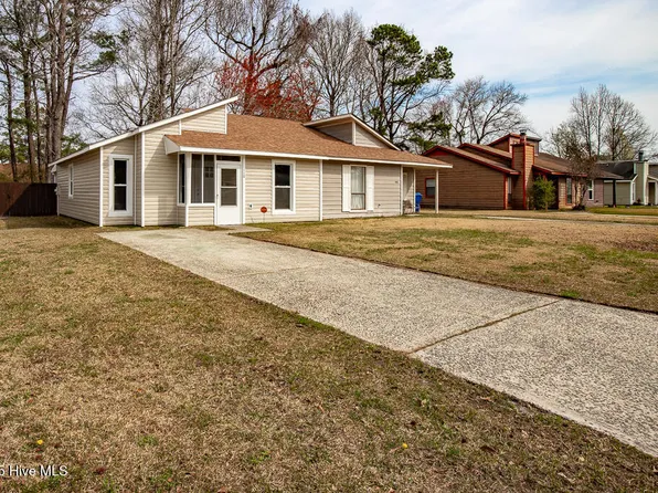 110 Twin Wood Drive, Havelock, NC 28532