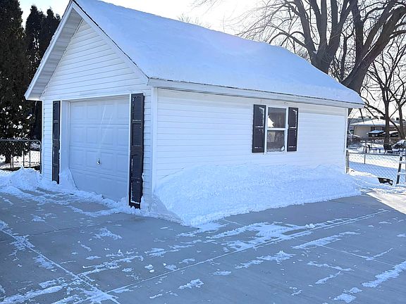 4th image of 602 Parkview Dr