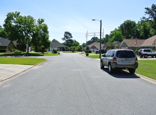 27 Mallorys Way, Savannah, GA 31419