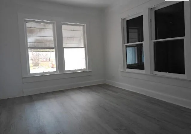 1200 Avenue A — Photo 7