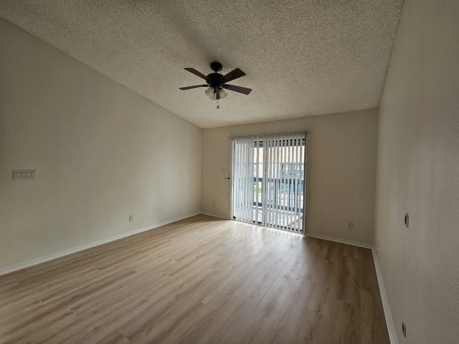 2 bed, 2.0 bath, 1014 sqft, $1,550 — Photo 1