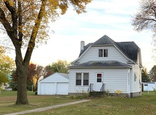 406 E Woodman St, Jeffers, MN 56145