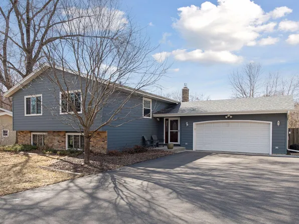 2725 Queensland Ln N, Plymouth, MN 55447