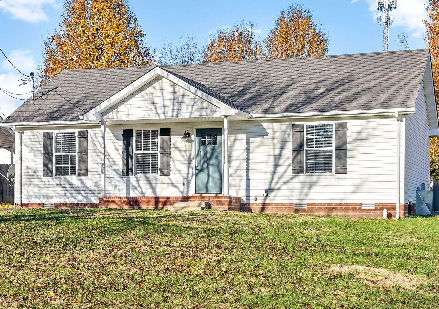 Welcome to 152 Monarch Ln — Photo 1
