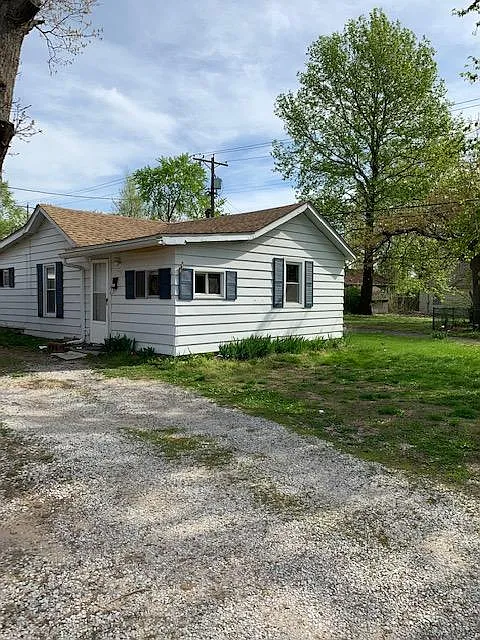 769 State St photo 1