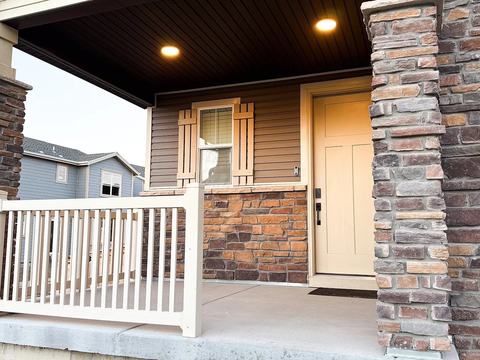 10944 Mobile St — Photo 2