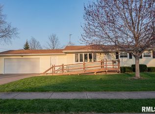 3517 Volquardsen Ave, Davenport, IA 52806