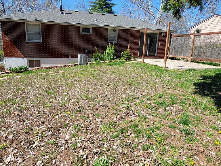 5025 NW 62nd St — Photo 15