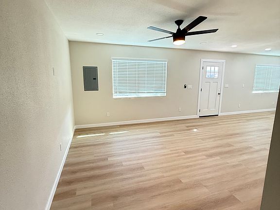 5th image of 1007 W 225th St