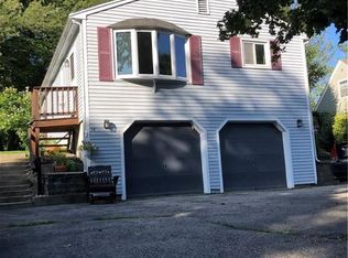 38 Deer Run Trl, Smithfield, RI 02917