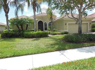 8248 Potomac Ln, Naples, FL 34104
