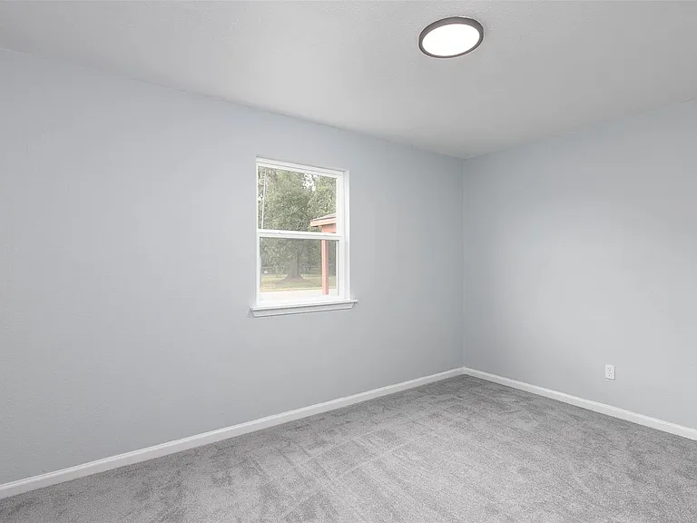 3205 Stallings Dr — Photo 7