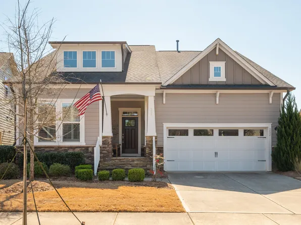 252 Lucky Ribbon Ln, Holly Springs, NC 27540