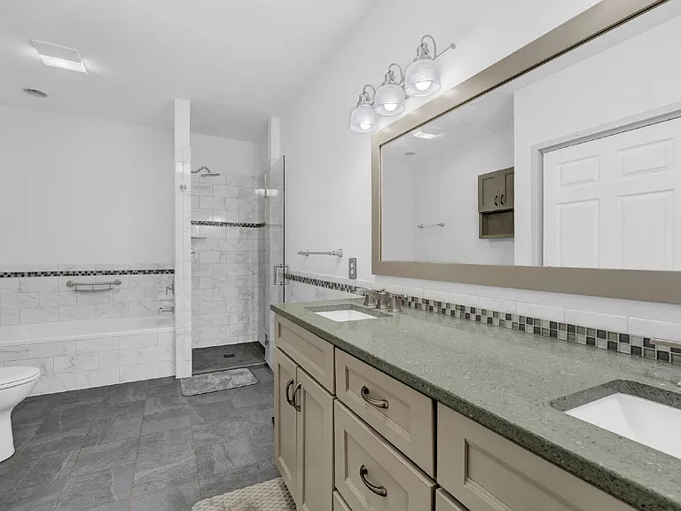 112 Franklin St #C2 — Photo 20