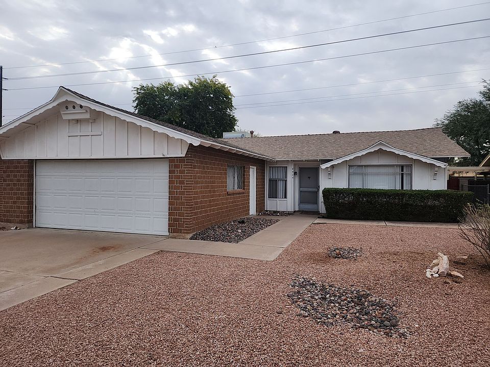 1st image of 8425 E Crestwood Way