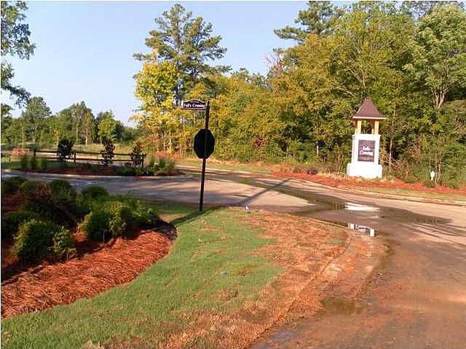 2nd image of 313 N Falls Crossings