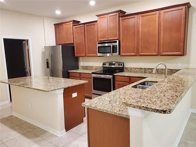 14843 Evergreen Oak Loop — Photo 2