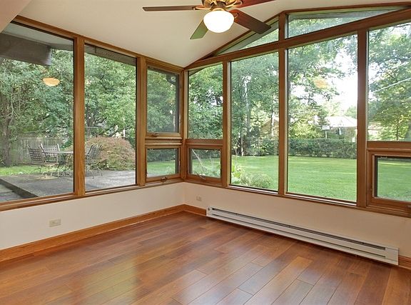 5th image of 32 Cumberland Dr