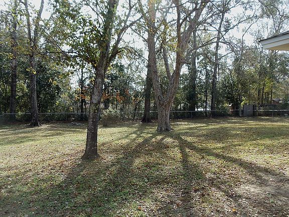 3rd image of 857 El Camino Dr