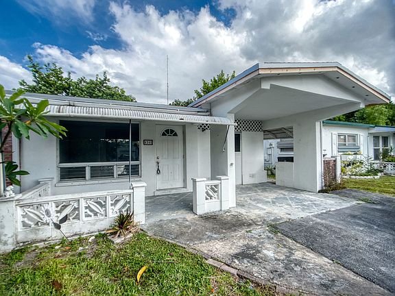 2nd image of 4245 NW 52nd Avenue