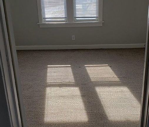5th image of 2830 W Saint Paul Ave #2830A