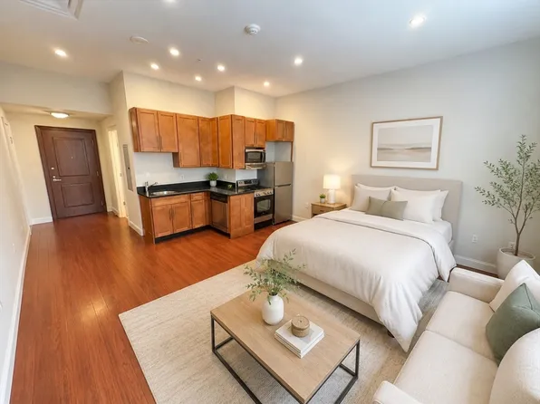 1 Charles St #212, Boston, MA 02114