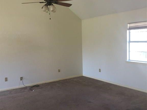 4th image of 418 Soward Ave